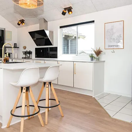 Pet Friendly In Harboore With Sauna Vakantiehuis
