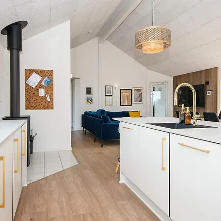 Vakantiehuis Pet Friendly In Harboore With Sauna Harboør